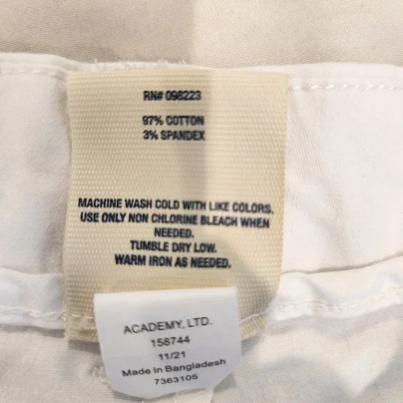 Magellan Outdoors White Shorts Womens Size 2 Cotton Blend Casual Everyday Basics - Picture 6 of 8